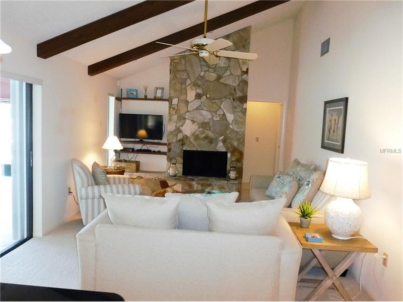 6610 EASTON DRIVE, Sarasota, FL 34238