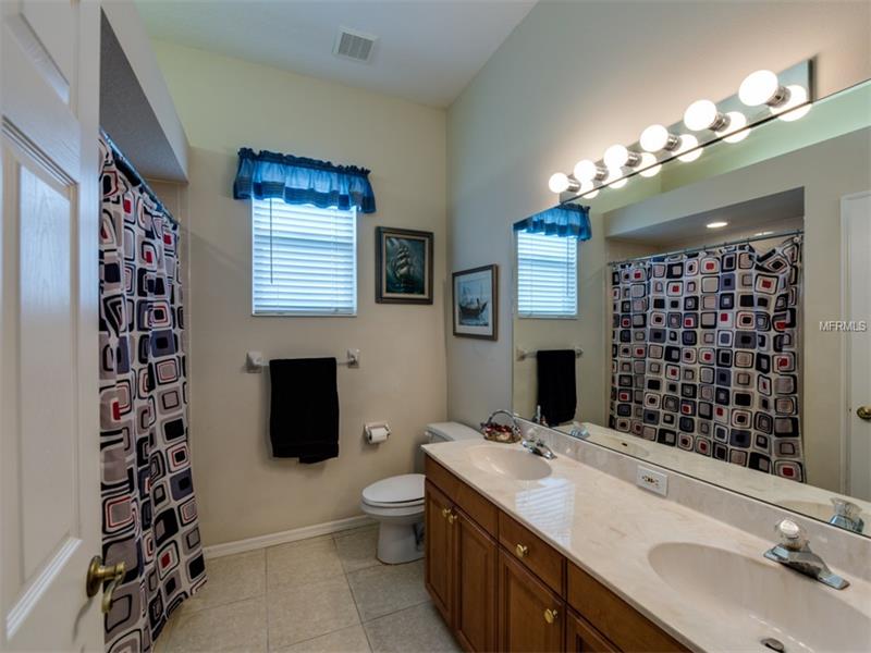 7565 PALMER GLEN CIRCLE, Sarasota, FL 34240