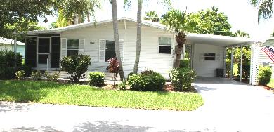 Camelot East5668 Axminster Drive Lot #237Sarasota, FL 34241