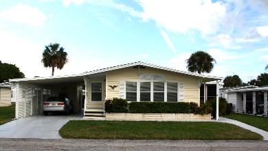 Camelot East5419 Kingsbridge DrSarasota, FL 34241