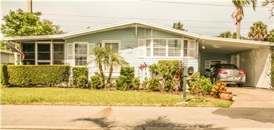 Camelot East5682 Axminister DriveSarasota, FL 34241