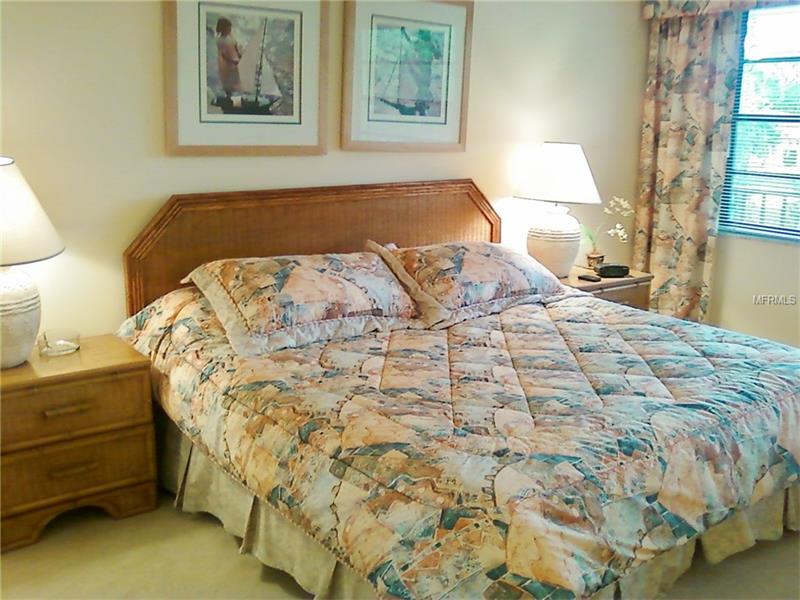 7110 FAIRWAY BEND LANE, Sarasota, FL 34243