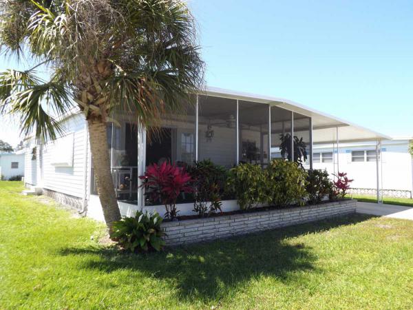Lake Village221 3rd Street EastNokomis, FL 34275