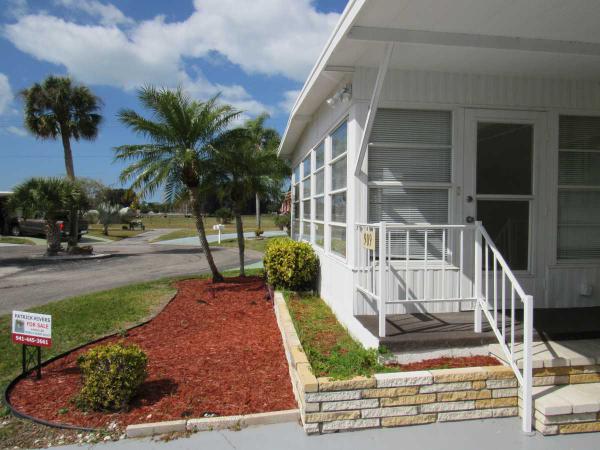 Bay Indies919 Orinoco Ave WVenice, FL 34285