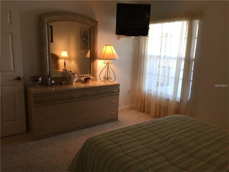 1041 CAPRI ISLES BOULEVARD, Venice, FL 34292