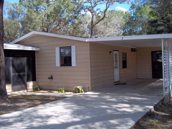 Smith Lake Shores Village9701 E Hwy 25 Lot #007Belleview, FL 34420