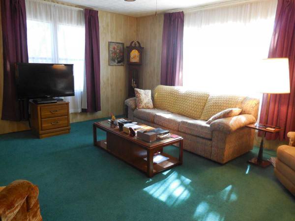 Smith Lake Shores Village1444 LAKE DRIVEBelleview, FL 34420
