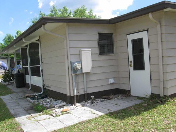 Smith Lake Shores Village1460 Lake DriveBelleview, FL 34420