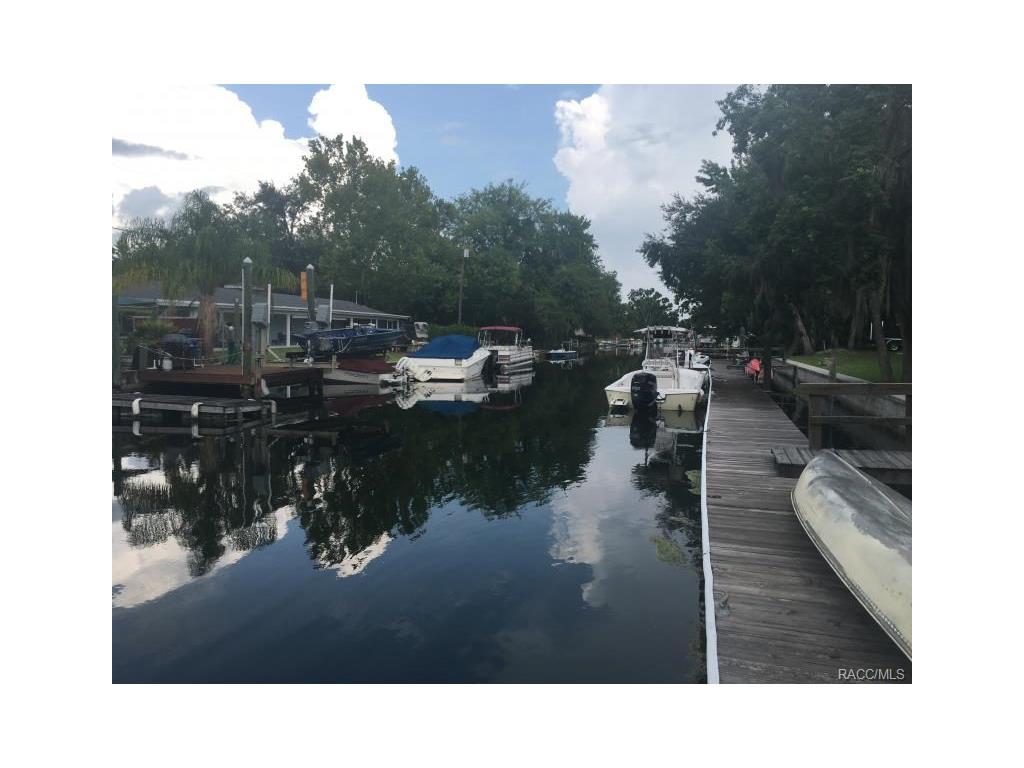1412 SE Paradise Avenue, Crystal River, FL 34429