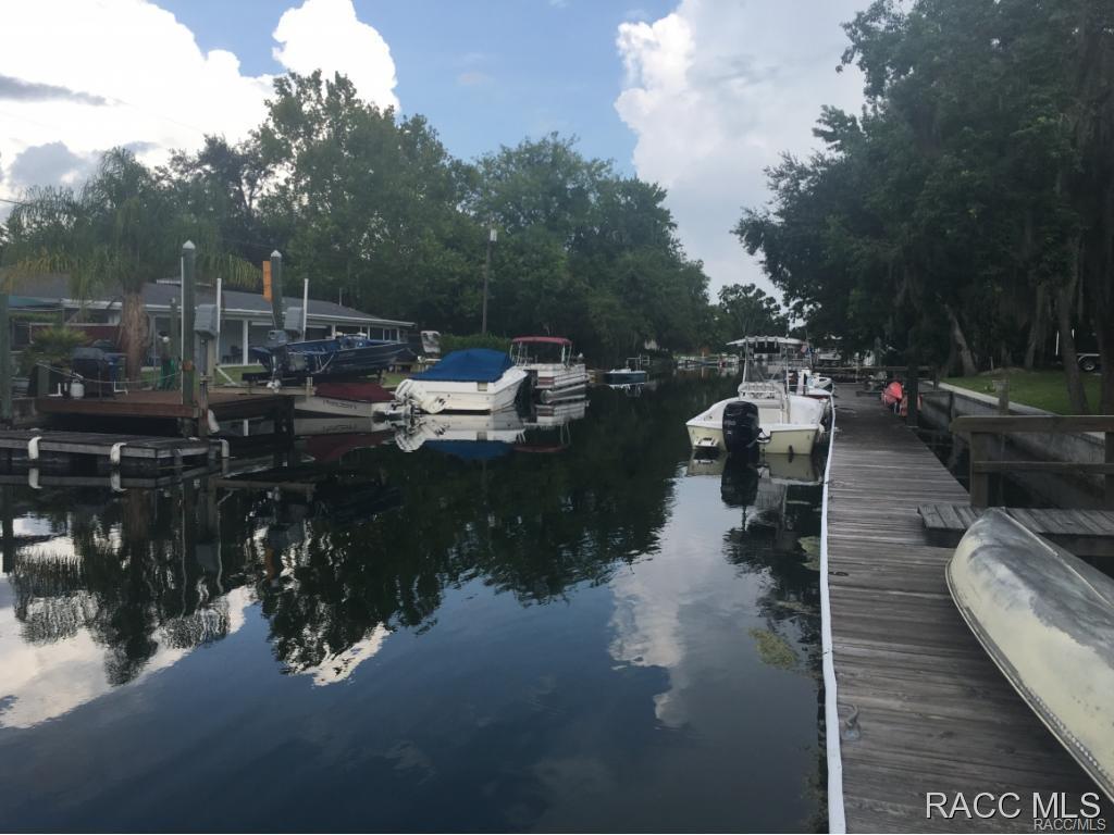 1412 SE Paradise Avenue, Crystal River, FL 34429
