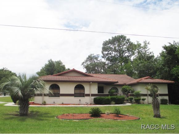 5616 W Pine Circle, Crystal River, FL 34429