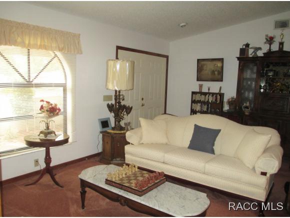 5616 W Pine Circle, Crystal River, FL 34429