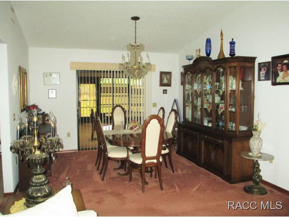 5616 W Pine Circle, Crystal River, FL 34429
