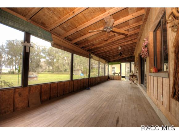 6199 W Riverbend Road, Dunnellon, FL 34433