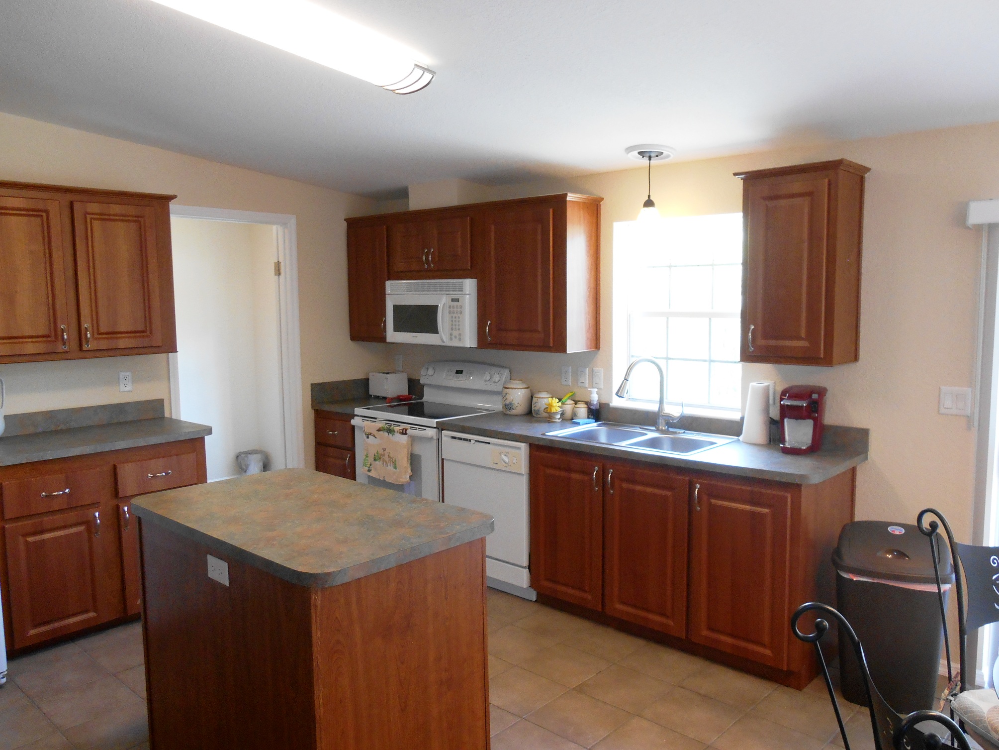 6831 W. Dunklin St., Dunnellon, FL 34433
