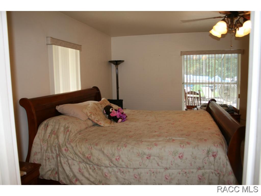 7840 N Gibralter Dr, Citrus Springs, FL 34434