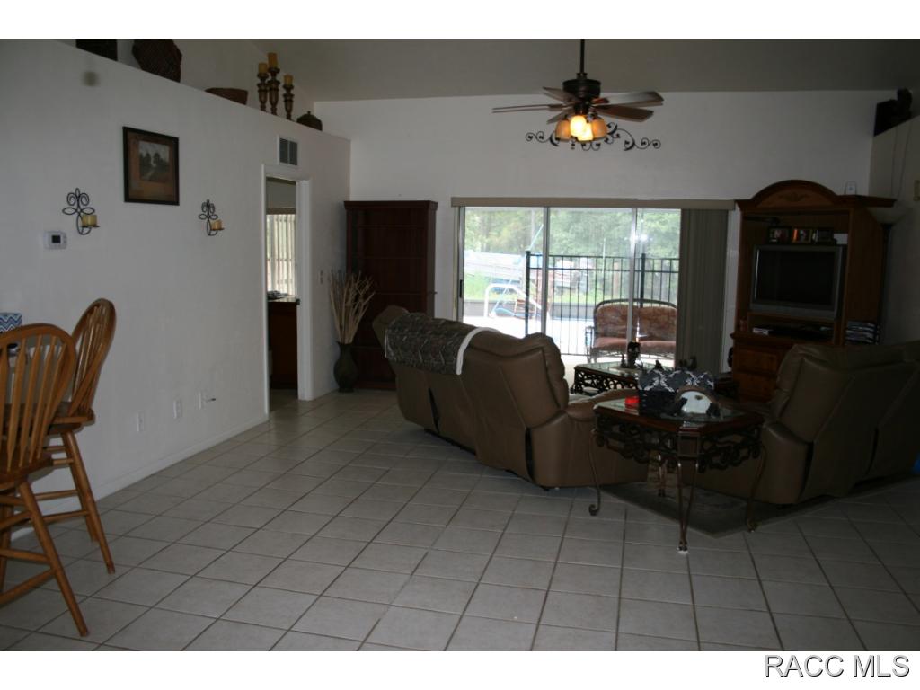 7840 N Gibralter Dr, Citrus Springs, FL 34434
