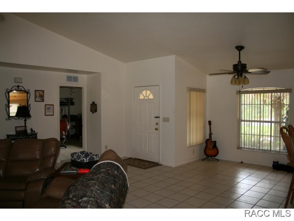 7840 N Gibralter Dr, Citrus Springs, FL 34434