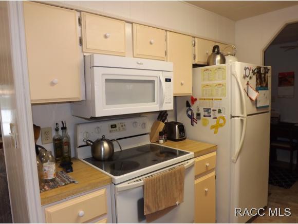 6363 S. Inlet Pt., Floral City, FL 34436