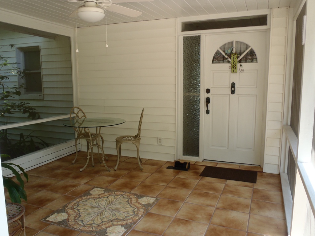 8262 S Lake Consuella Dr, Floral City, FL 34436