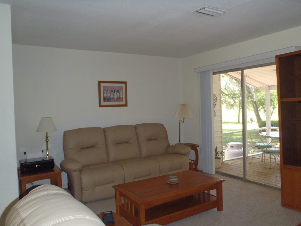 8262 S Lake Consuella Dr, Floral City, FL 34436