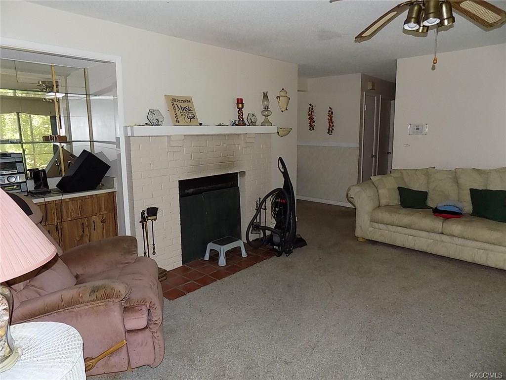 6 Laurelcherry Court, Homosassa, FL 34446