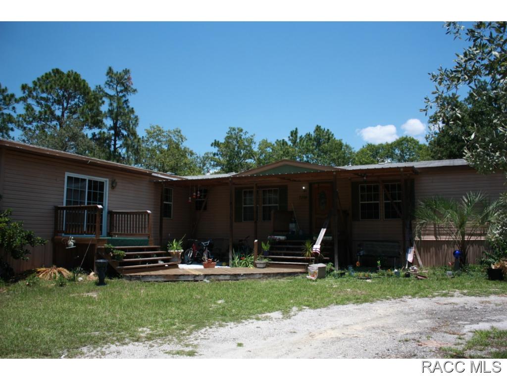 7295 S. Maxwell Pt., Homosassa, FL 34446