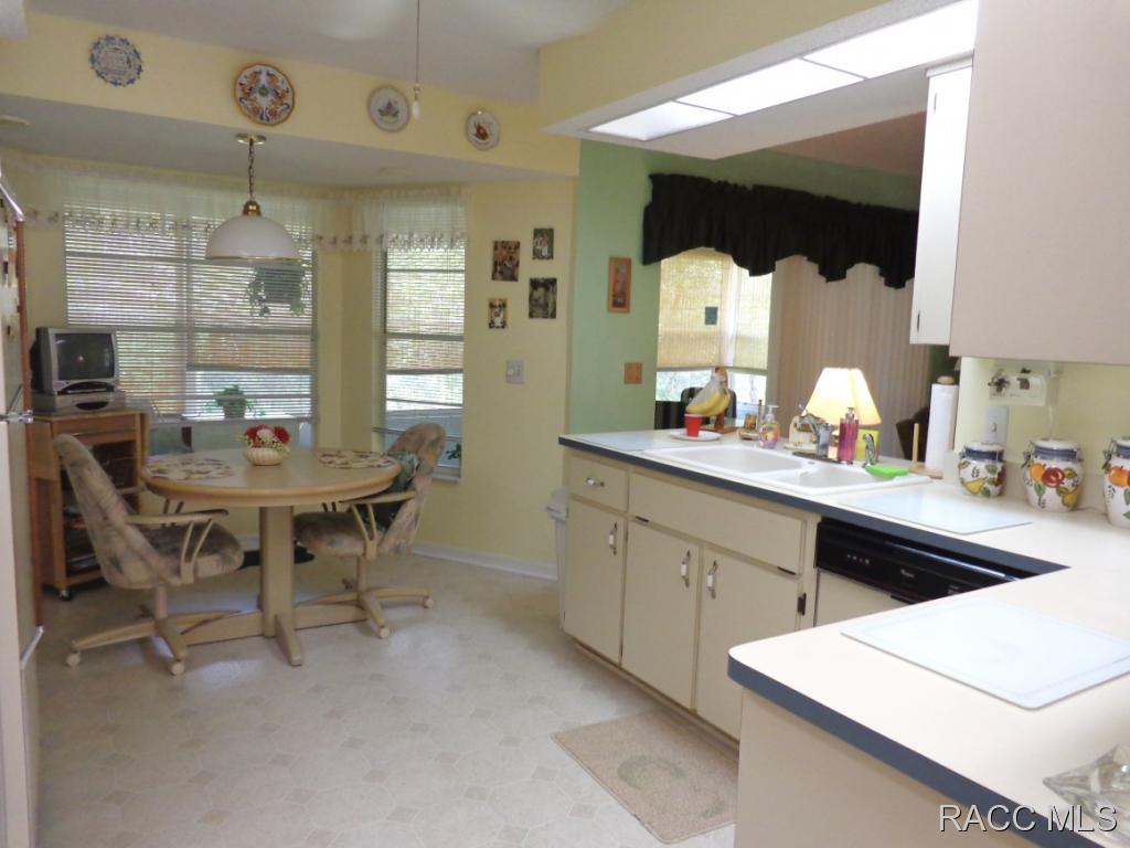 205 Linder Dr, Homosassa, FL 34446