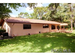 88 Douglas St, Homosassa, FL 34446