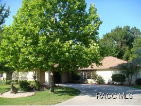 10 Pine Drive, Homosassa, FL 34446