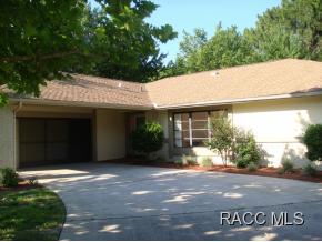 10 Pine Drive, Homosassa, FL 34446