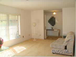 10 Pine Drive, Homosassa, FL 34446