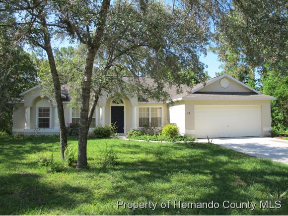 18 SANDERS CIR, Homosassa, FL 34446