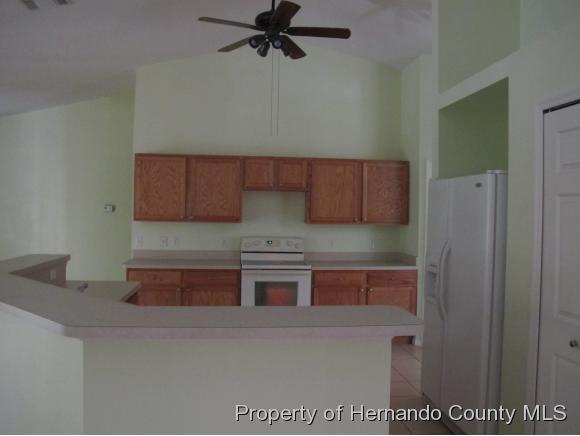 18 SANDERS CIR, Homosassa, FL 34446