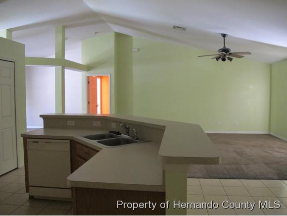 18 SANDERS CIR, Homosassa, FL 34446