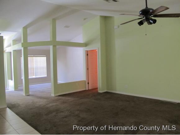 18 SANDERS CIR, Homosassa, FL 34446