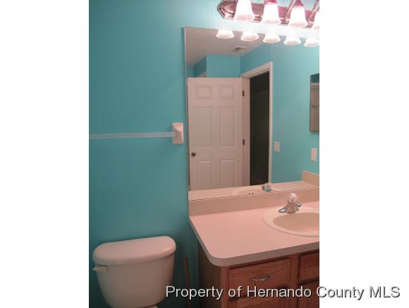 18 SANDERS CIR, Homosassa, FL 34446
