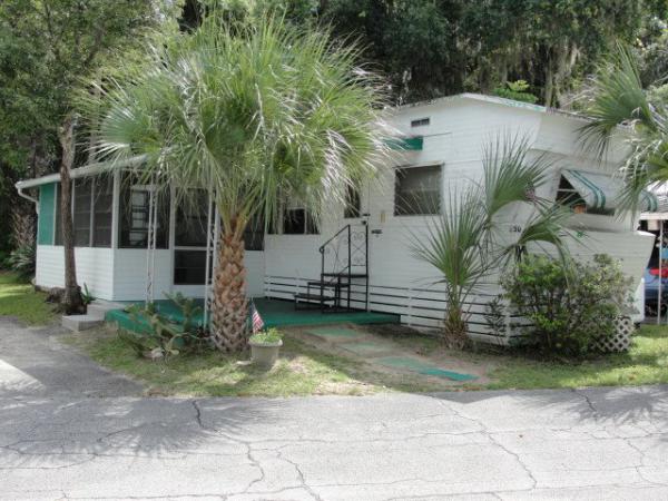 Leeson's Lakeshore Mobile Home Community606 Conroy AvenueInverness, FL 34450
