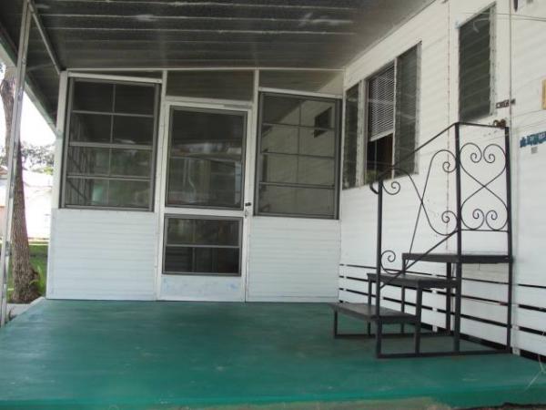 Leeson's Lakeshore Mobile Home Community606 Conroy AvenueInverness, FL 34450