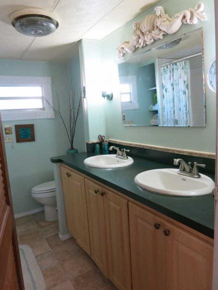 Leeson's Lakeshore Mobile Home Community670 Muskmellon RdInverness, FL 34450