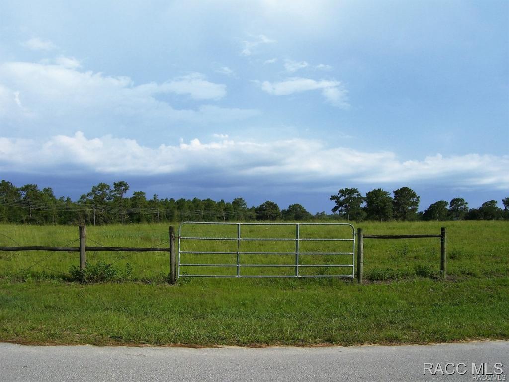 3850 E Oak Trace Path, Inverness, FL 34452