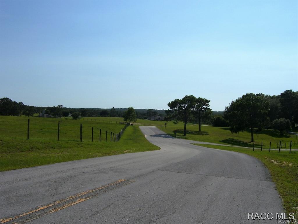 3850 E Oak Trace Path, Inverness, FL 34452