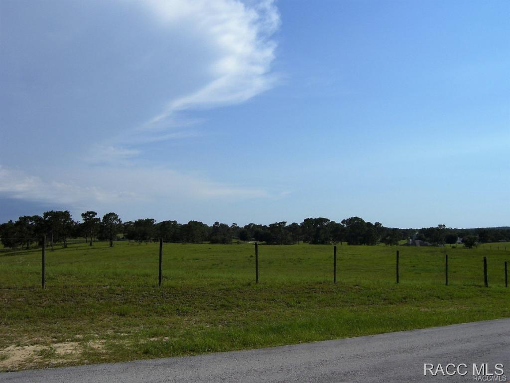 3850 E Oak Trace Path, Inverness, FL 34452