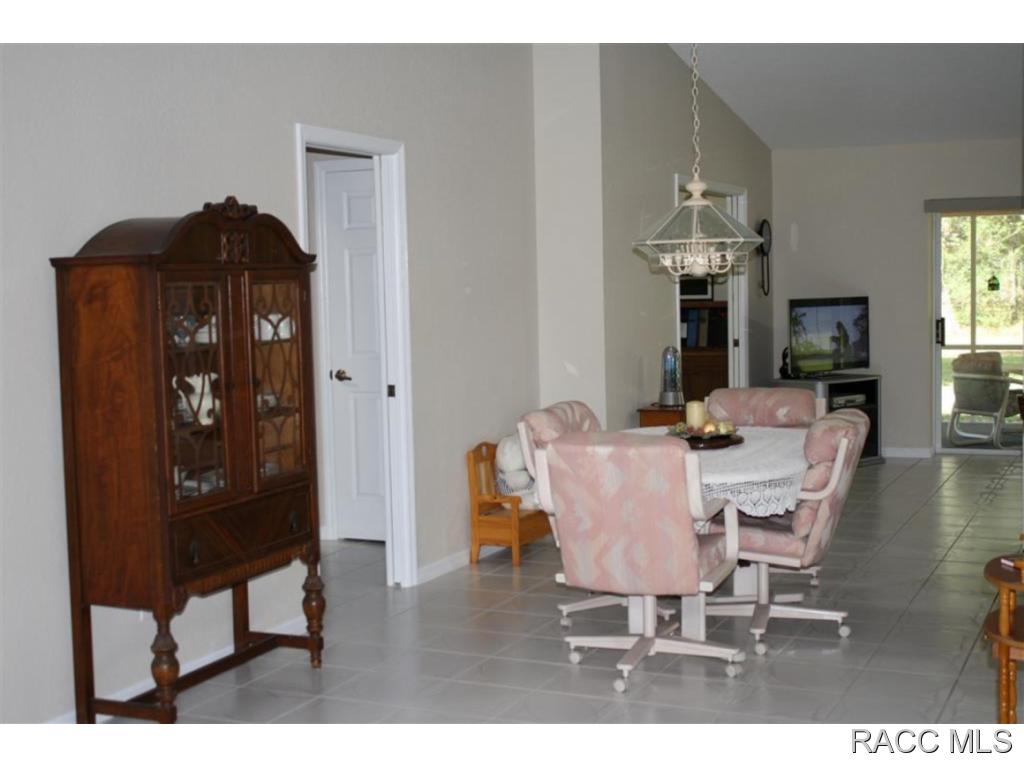 5686 S Dede Terrace, Inverness, FL 34452
