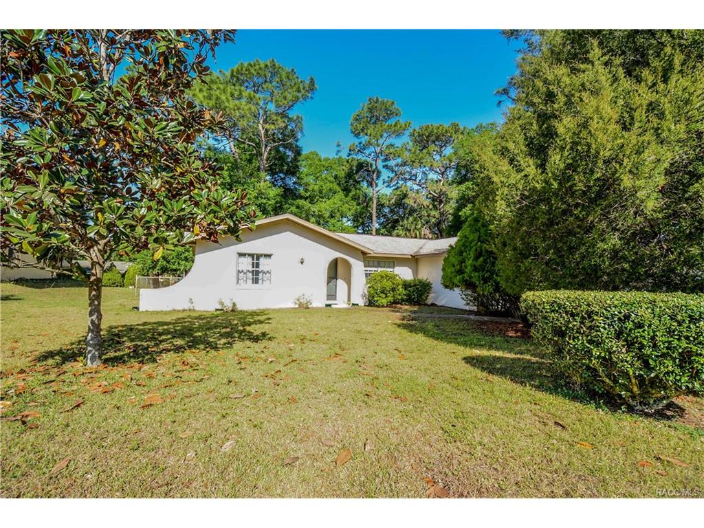 1137 Woodcrest Avenue, Inverness, FL 34453