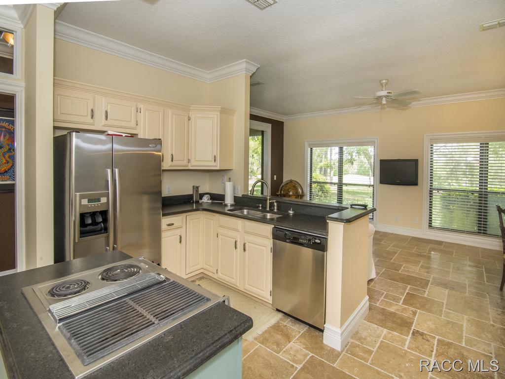 3185 W Bermuda Dunes Dr, Lecanto, FL 34461