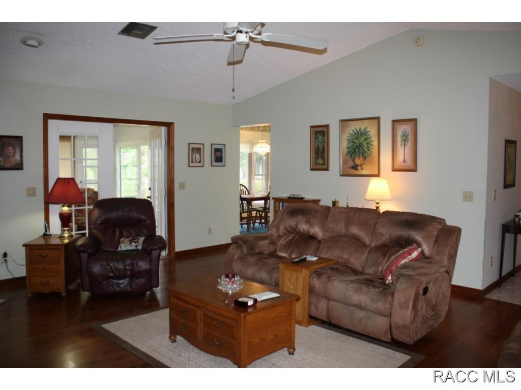 141 N Kensington, Lecanto, FL 34461