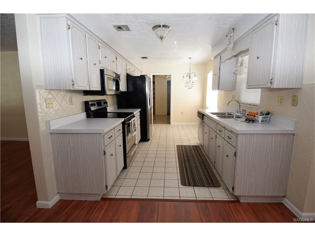 305 S Jefferson Street, Beverly Hills, FL 34465