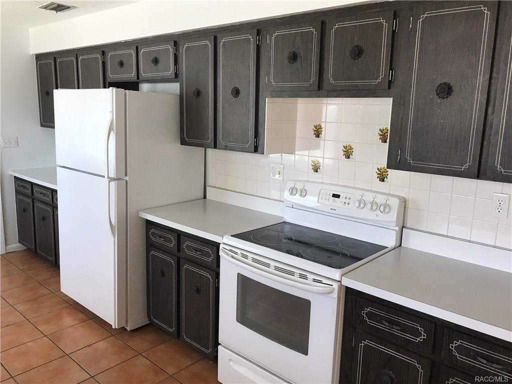 211 S Babour Street, Beverly Hills, FL 34465