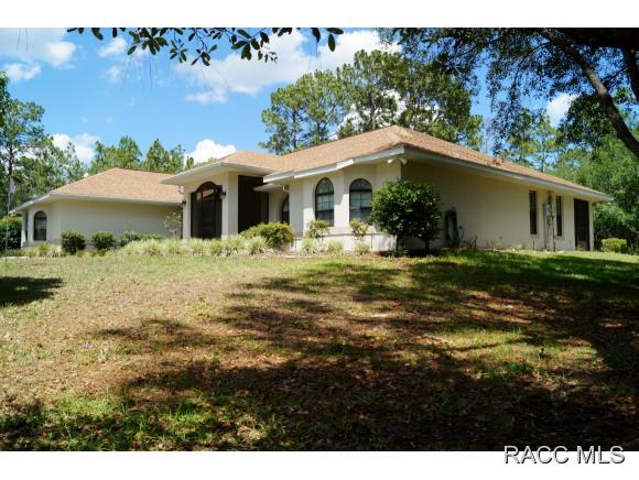 4940 W Horseshoe Dr, Beverly Hills, FL 34465